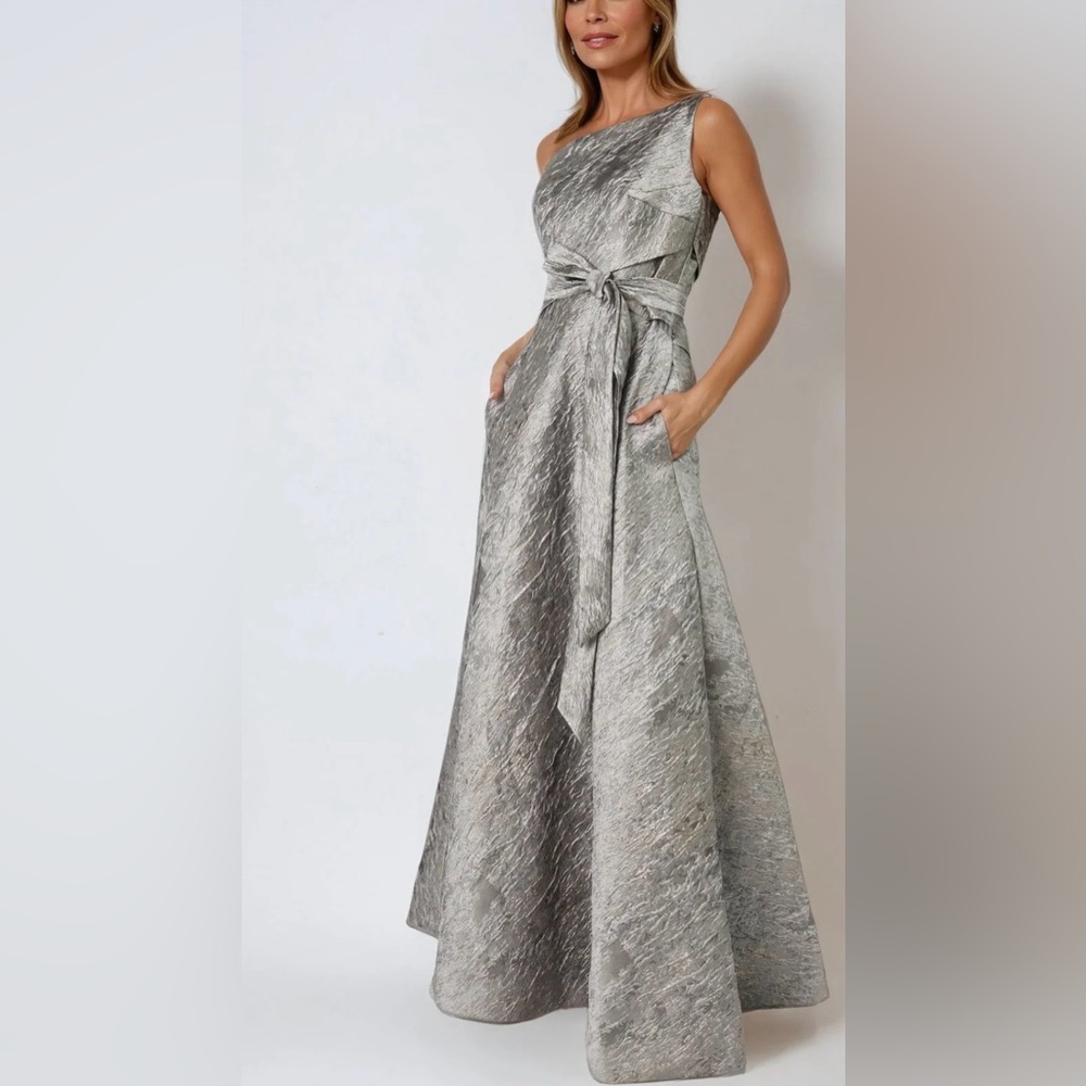 Rene Ruiz Collection Astmmetric Metallic One Shoulder Brocade Gown L17115 Size 6 - Picture 8 of 14